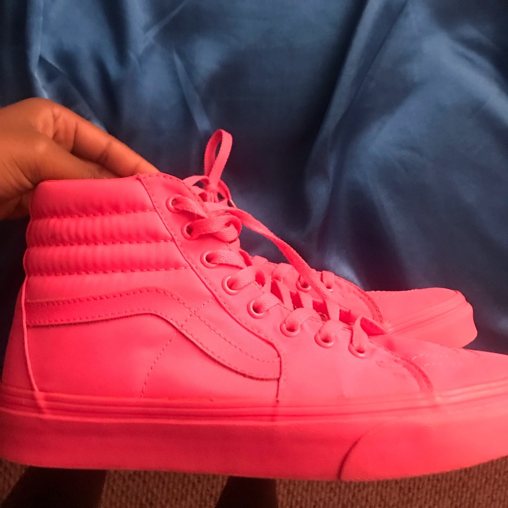 High top high pink vans